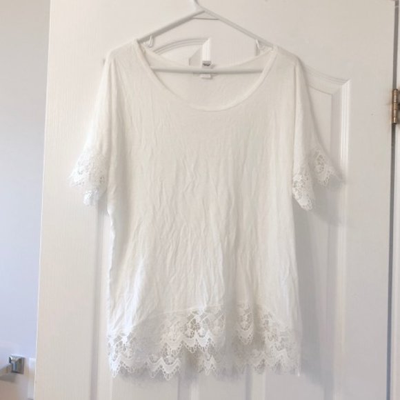 NEW White Top with Lace - Picture 3 of 4